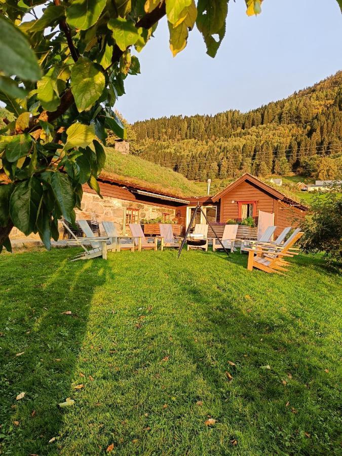 Orheimstunet - Gardsferie For Storfamilien Der Ogsa Hunden Er Velkommen Starheim ภายนอก รูปภาพ